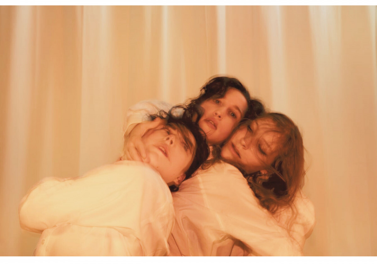 ungeregelt Theaterstück