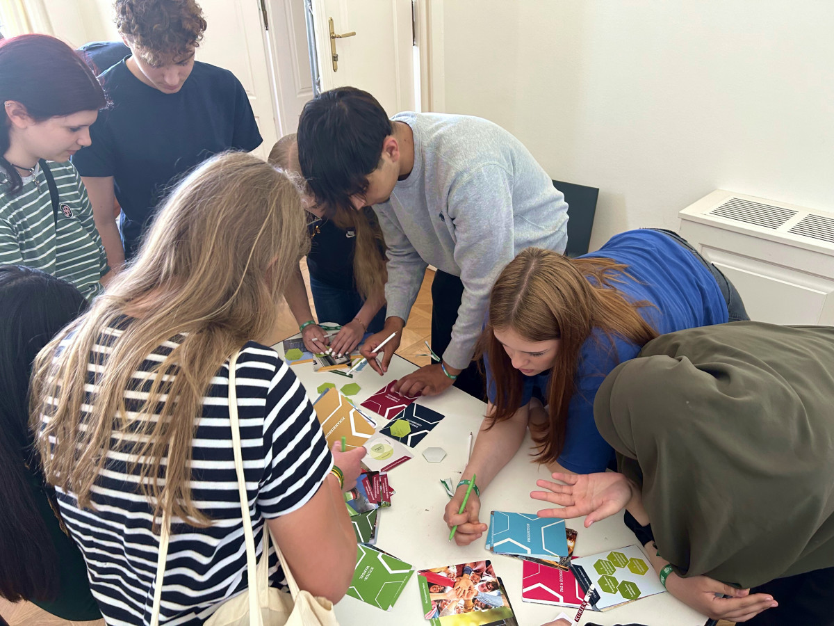 Schüler*innen der 2HKB