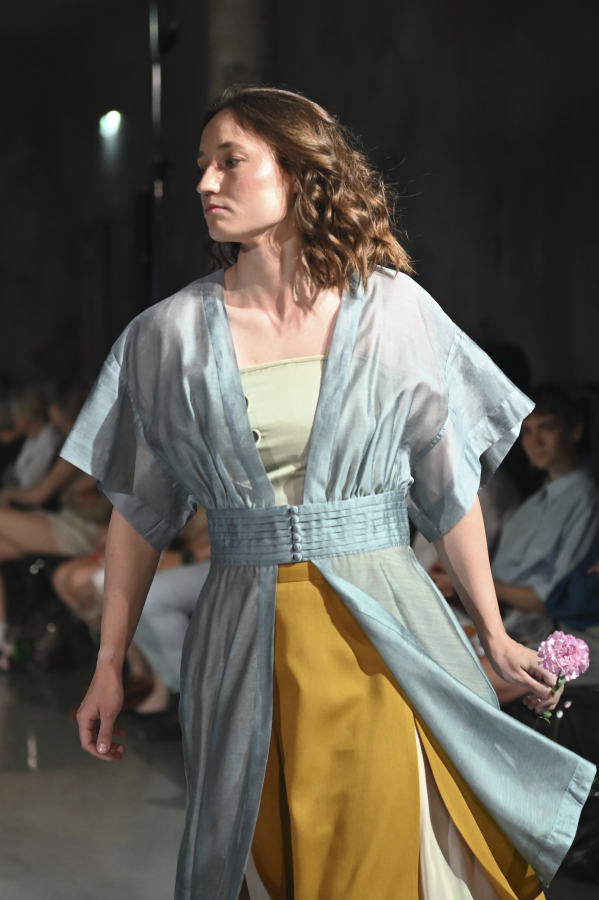 Lea Kazda - Zwischen Luft und Haut