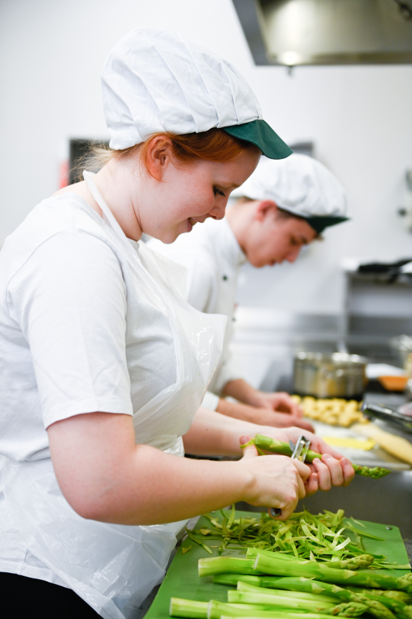 Teamarbeit in der Küche