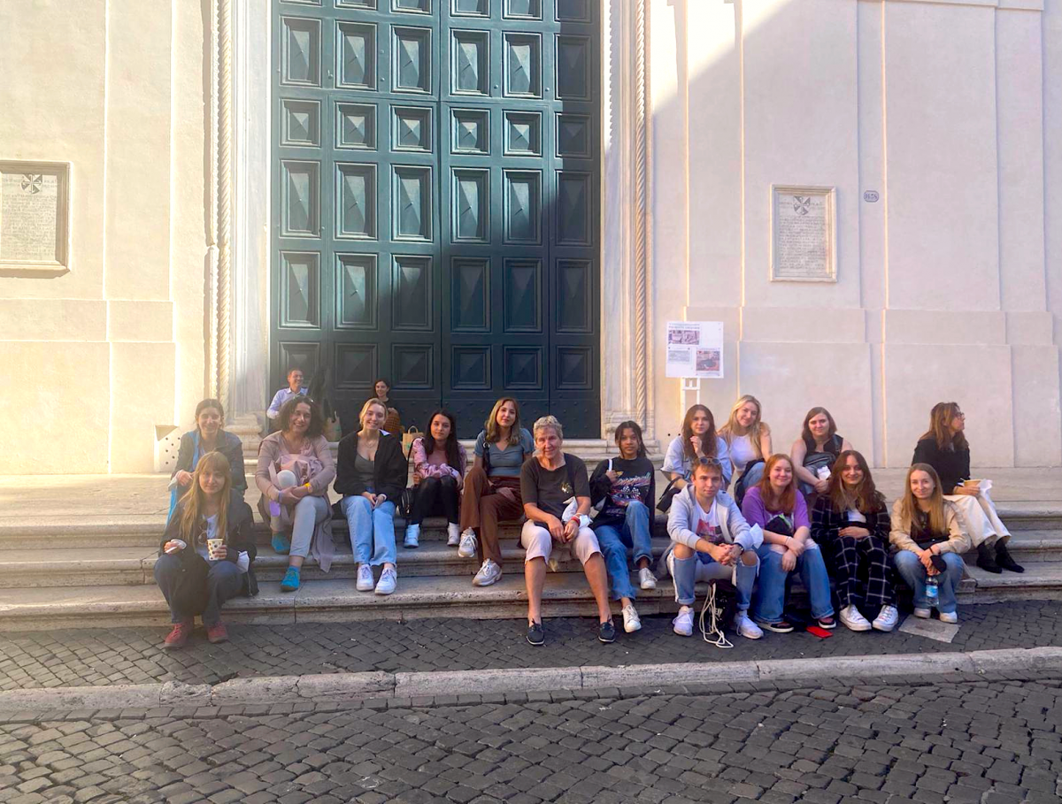 Schüler*innen und Lehrkräfte