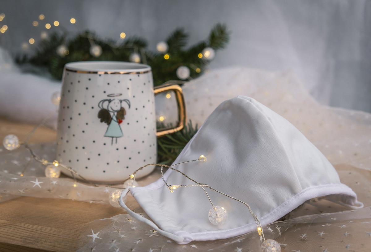 Häferl und MNS-Maske