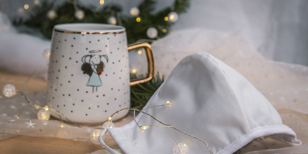 Häferl und MNS-Maske